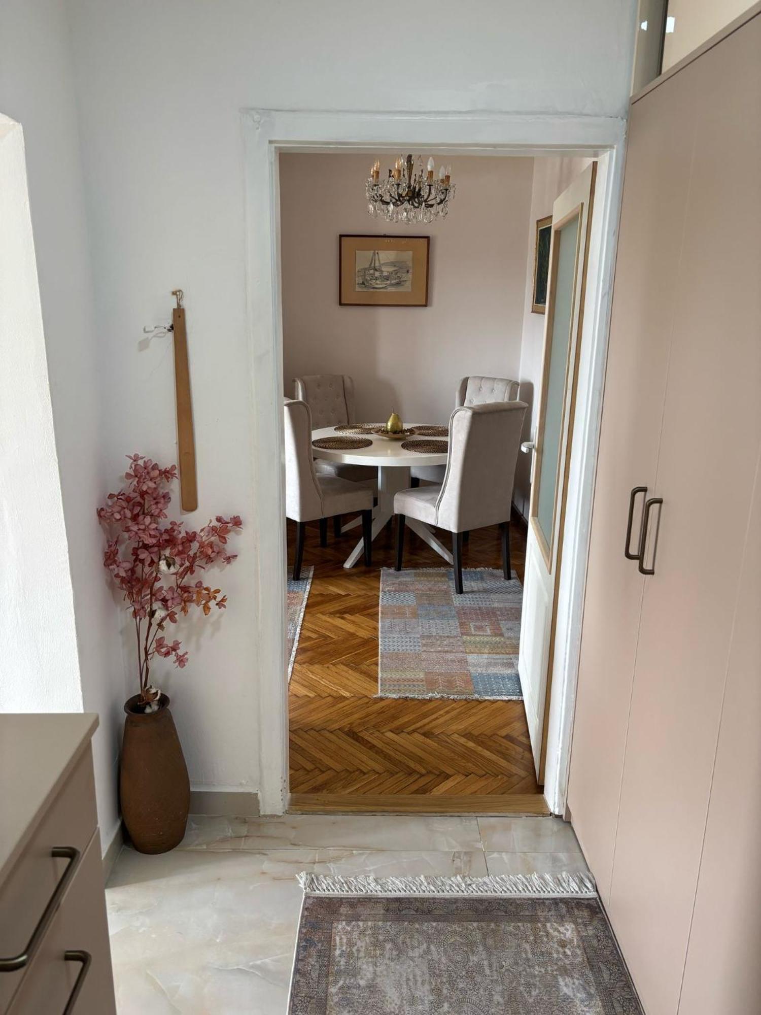 Apartment Wellness เบลเกรด ภายนอก รูปภาพ